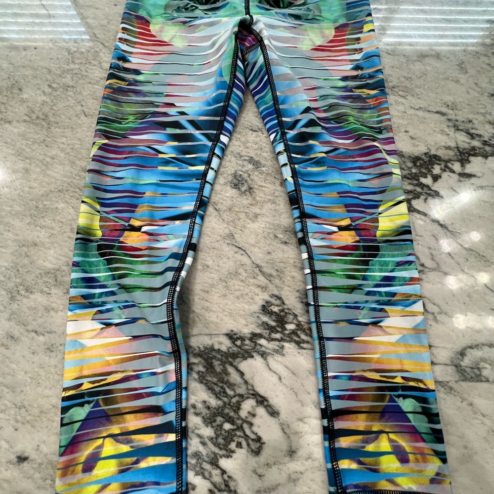 5 for $20 Noli capris sz small NWOT